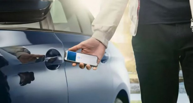 Foto - Otomobil anahtarları tarihe karışıyor! iPhone’lar kapı açıp motoru çalıştıracak