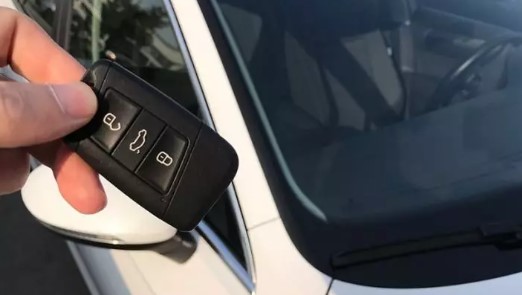 Foto - Otomobil devinden çılgın indirim! Görenler gözlerine inanamıyor!