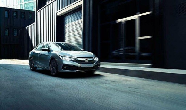 Foto - Otomobil devleri benzinli ve dizel araçlar için tarih verdi