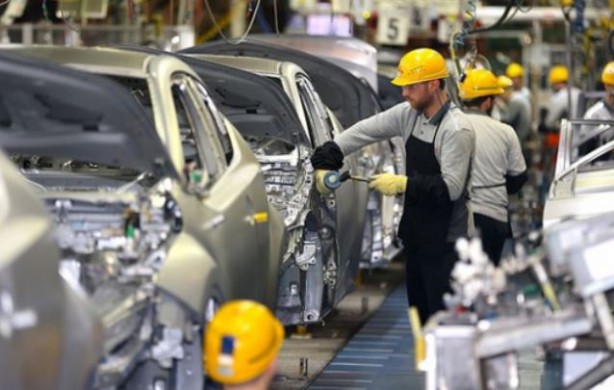 Otomobil dünyasının devi açıklandı! Kendi rekorunu kırdı