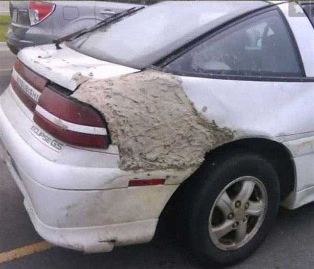 Foto - Otomobil hasarlarına komik çözümler