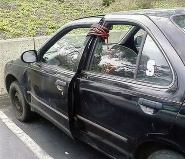 Foto - Otomobil hasarlarına komik çözümler