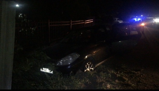 Foto - Otomobil huzur evinin duvarına çarptı: 5 yaralı