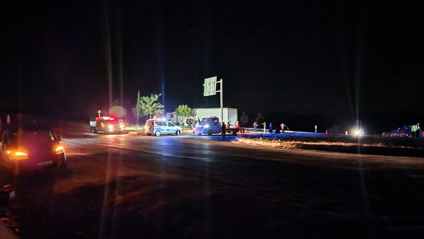  Otomobil ile tır çarpıştı