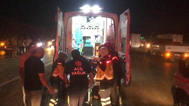 Foto - Otomobil ile transit araç çarpıştı: 3 yaralı