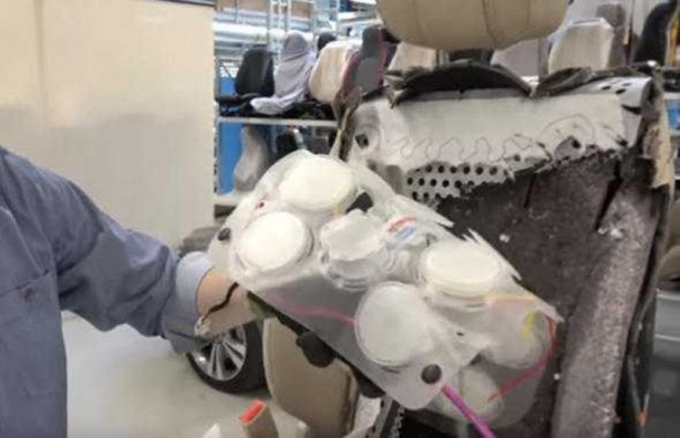 Foto - Otomobil koltuklarının içinde bakın ne var?