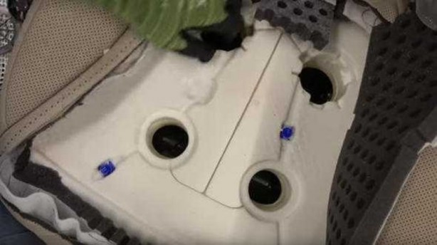 Foto - Otomobil koltuklarının içinde bakın ne var?