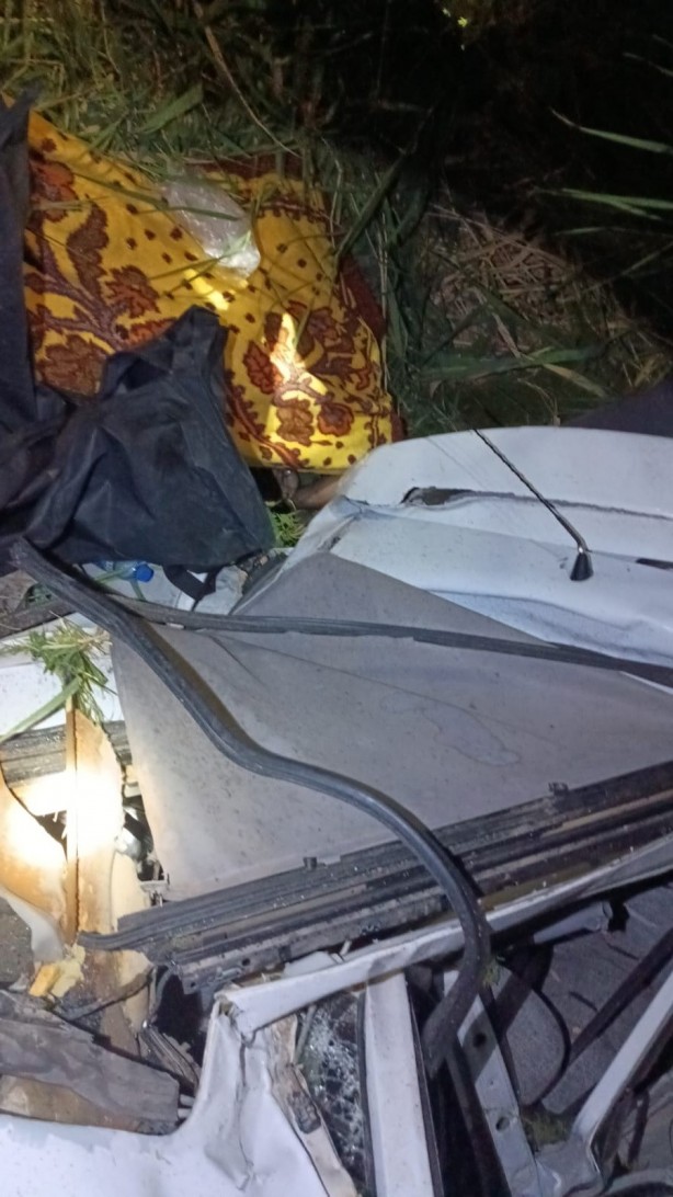 Otomobil köprüden aşağı yuvarlandı