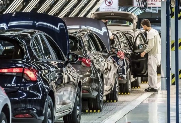 Foto - Otomobil markalarından peşpeşe indirim! 12 ay, sıfır faiz... 22 gün sürecek!