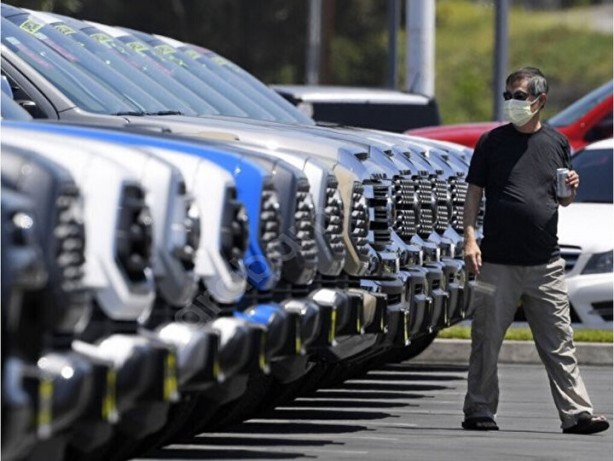 Foto - Otomobil piyasasında tarihte bir ilk: Fiyatları indirince 252 bin araç satıp zirveye yerleşti