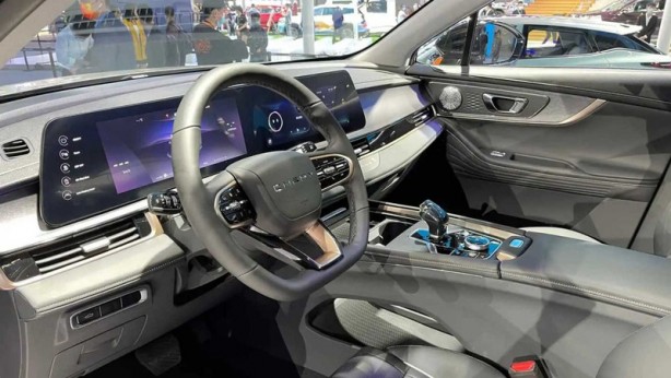 Foto - Otomobil piyasasını alt üst eden SUV! Peynir ekmek gibi satılıyor