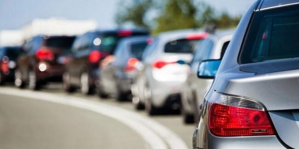 Foto - Otomobil sahiplerinin dikkatine! Araç plakalarınız böyle ise para cezasının yanında muayenede kusur kabul ediliyor!