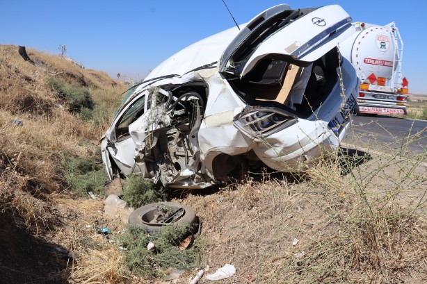 Foto - Otomobil şarampole devrildi: Yaralılar var