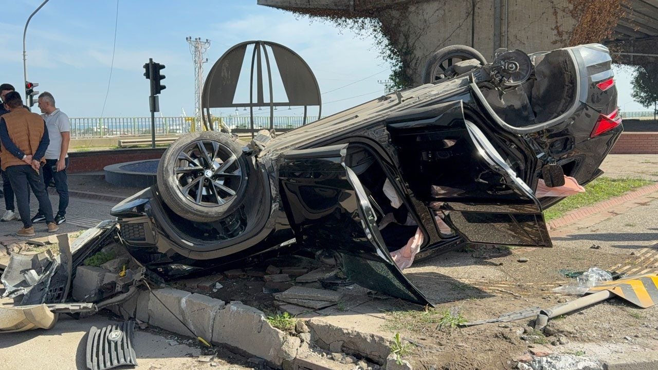 Foto - Otomobil takla atıp ters döndü! 2 milyon 600 bin liraya aldı, bir saat sonra kaza yaptı