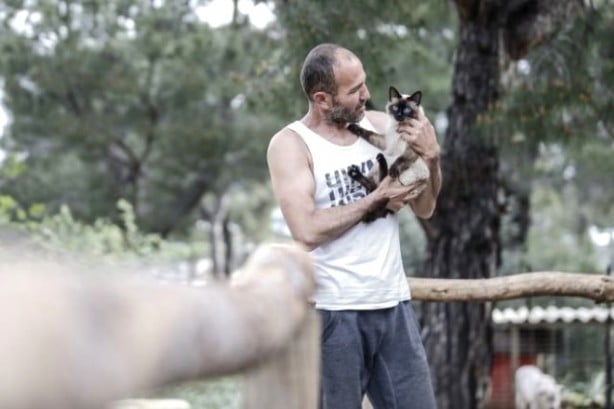 Foto - Otomobil tamircisi İsmail Yıldırım Jason Statham'a benzerliğiyle şöhreti yakaladı