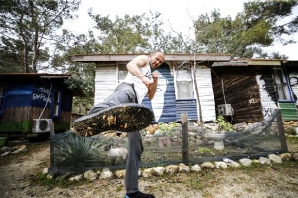 Foto - Otomobil tamircisi İsmail Yıldırım Jason Statham'a benzerliğiyle şöhreti yakaladı