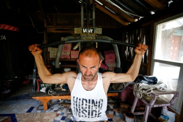 Foto - Otomobil tamircisi İsmail Yıldırım Jason Statham'a benzerliğiyle şöhreti yakaladı