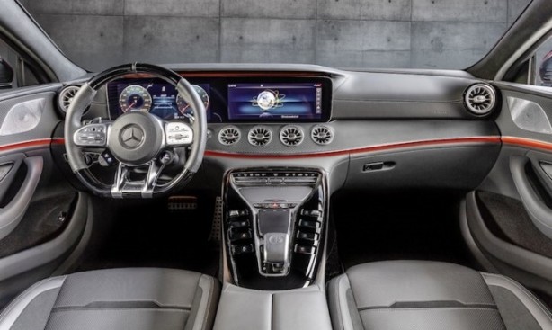 Foto - Otomobil tutkunlarının hayali! Yenilenen Mercedes-AMG GT Coupe Türkiye'de