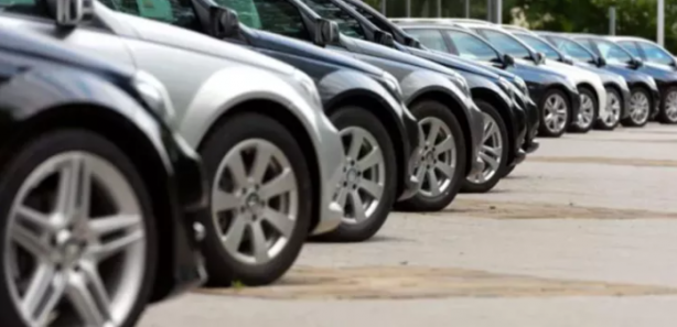 Foto - Otomobilde fiyatlar yükseldi! 400 bin liranın altında tek araç kaldı