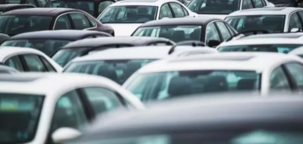 Foto - Otomobilde fiyatlar yükseldi! 400 bin liranın altında tek araç kaldı