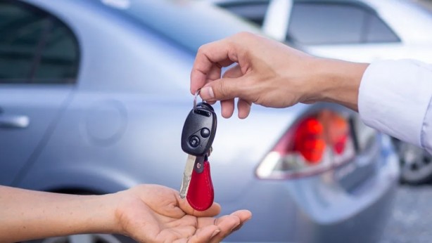 Otomobilde flaş gelişme! Fiyatlar birden çakıldı! İşte indirimli fiyatlar