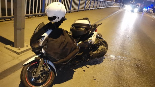 Otomobilin çarptığı motosikletin sürücüsü ağır yaralandı