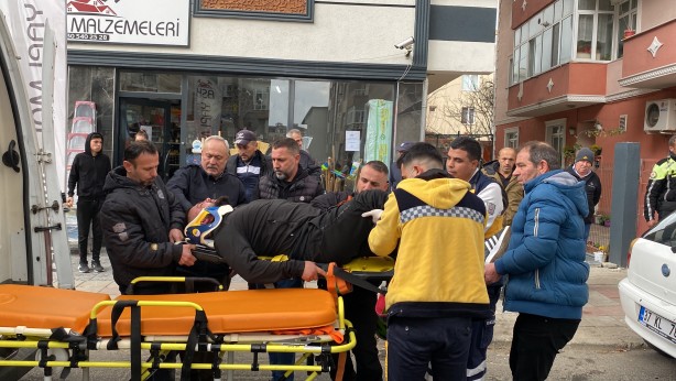 Foto - Otomobilin işçi servisi kafa kafaya girdi!