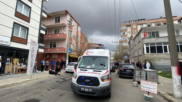 Foto - Otomobilin işçi servisi kafa kafaya girdi!