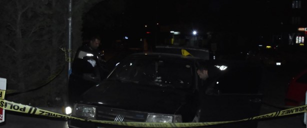 Foto - Otomobilinde silahlı saldırıya uğradı