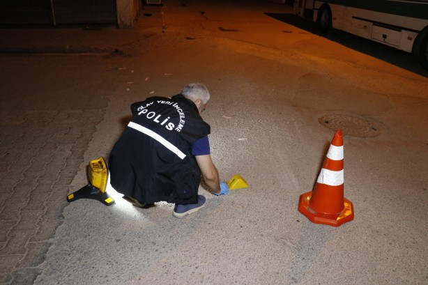 Foto - Otomobiliyle seyir halindeyken başka araçtan ateş açıldı, sırtından vuruldu