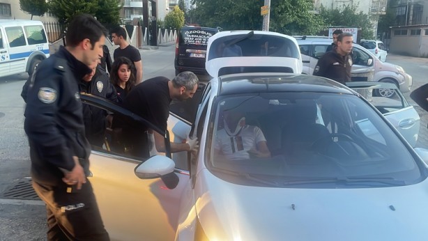 Otomobille polisten kaçmaya çalışan 3 şüpheli kaza yapınca yakalandı