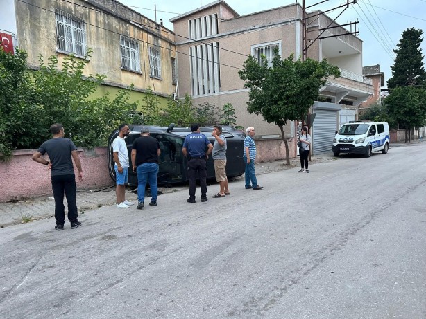 Foto - Otomobiller çarpıştı, aracın altında kalan yaya hayatını kaybetti