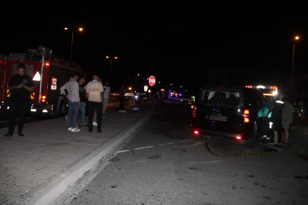 Otomobiller çarpıştı, park halindeki araçlar zarar gördü