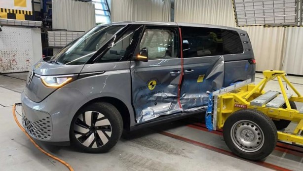 Otomobillere kara kutu geliyor