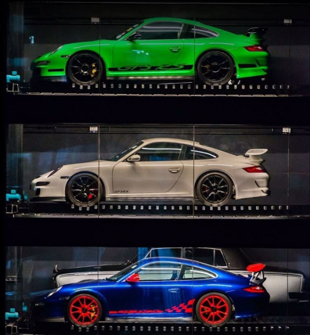 Foto - Otomobilleri otomattan satın alıyorlar!