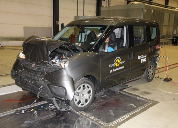 Foto - İşte otomobillerin çarpışma testi sonuçları