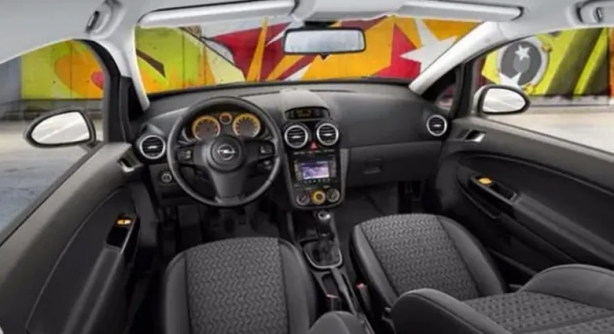 Foto - Otomobillerin gizli özellikleri! Silecek ve sinyal kolunu aynı anda kendinize çektiğinizde..