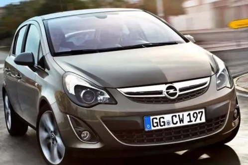 Foto - Otomobillerin gizli özellikleri! Silecek ve sinyal kolunu aynı anda kendinize çektiğinizde..