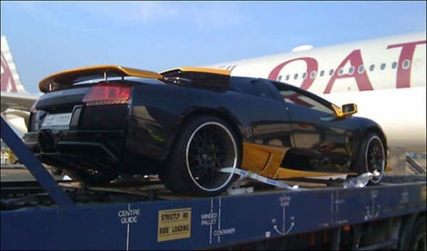 Foto - Otomobillerini bakın nasıl getiriyorlar...