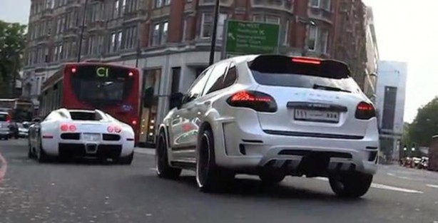 Foto - Otomobillerini bakın nasıl getiriyorlar...