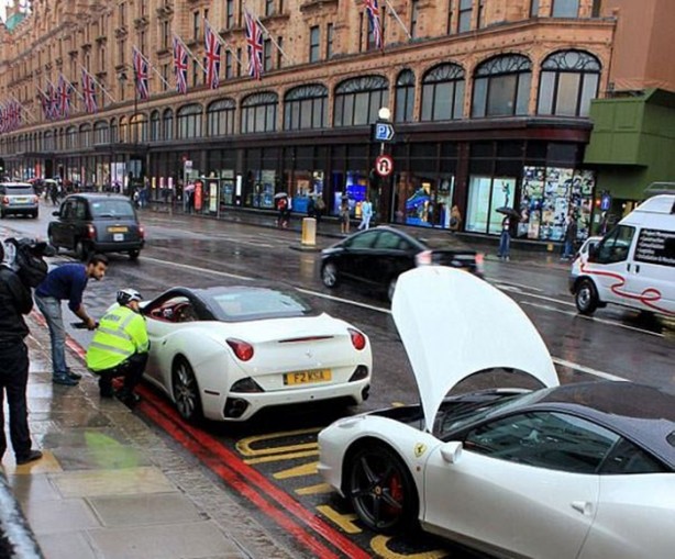 Foto - Otomobillerini bakın nasıl getiriyorlar...