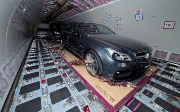 Foto - Otomobillerini bakın nasıl getiriyorlar...