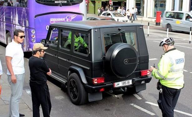 Foto - Otomobillerini bakın nasıl getiriyorlar...