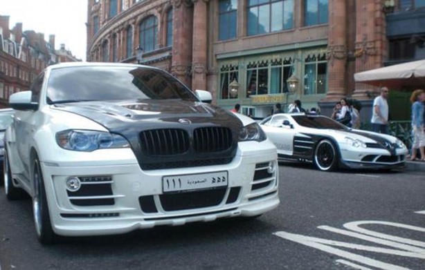 Foto - Otomobillerini bakın nasıl getiriyorlar...