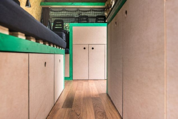 Foto - Minibüsü karavana çevirdiler!