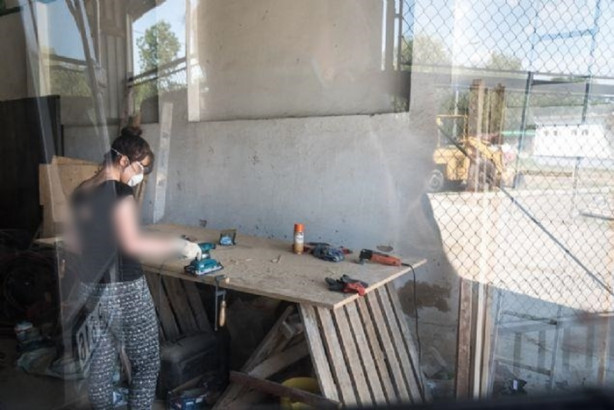 Foto - Minibüsü karavana çevirdiler!