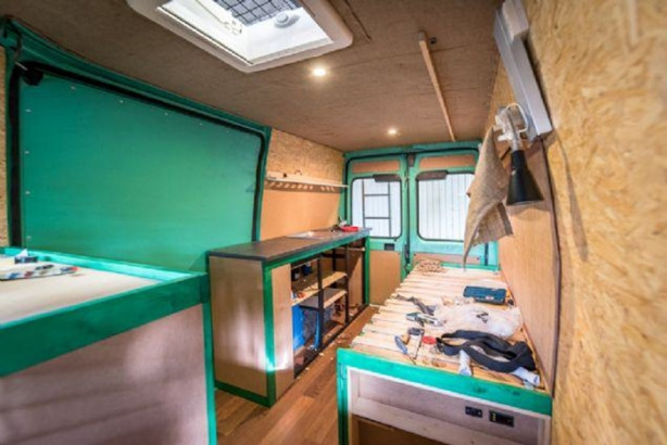 Foto - Minibüsü karavana çevirdiler!