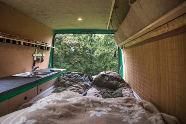 Foto - Minibüsü karavana çevirdiler!