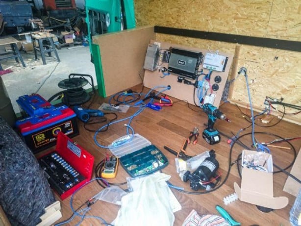 Foto - Minibüsü karavana çevirdiler!