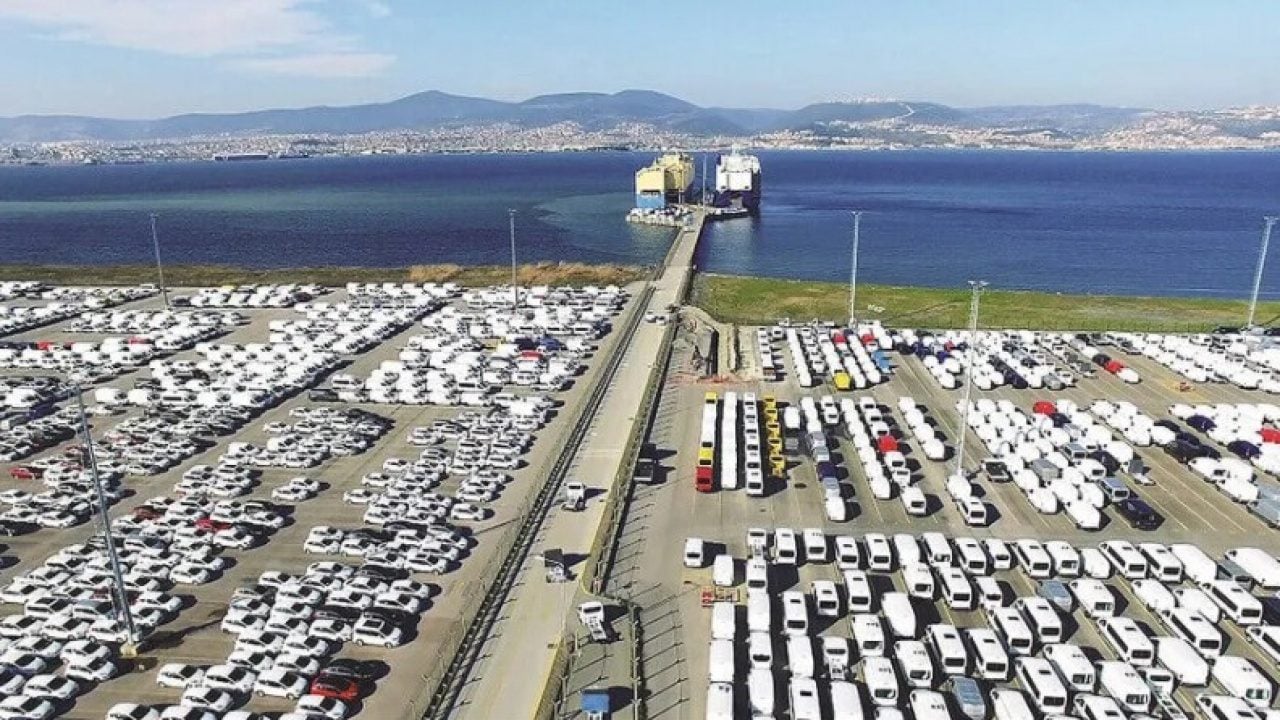 Foto - Otomotiv endüstrimiz coştu: Bir ayda 4 milyar dolarlık ihracat 